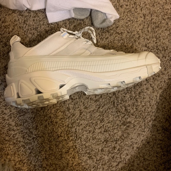 Burberry sneakers. - Picture 5 of 10